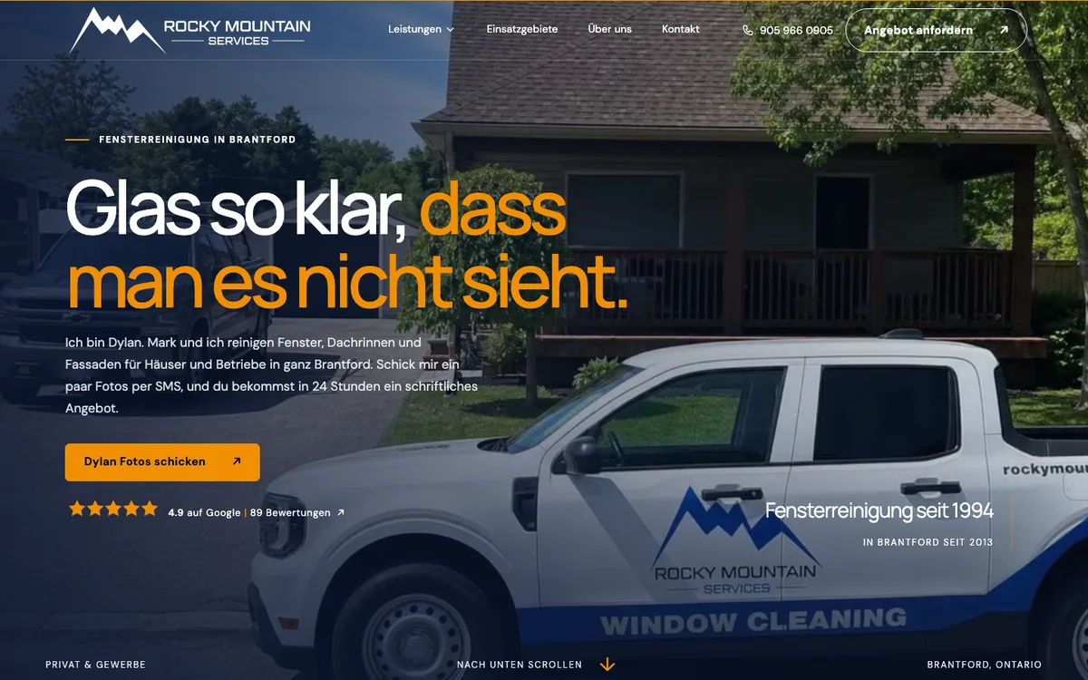 Startseite eines Fensterreinigungs-Betriebs in Kanada, ins Deutsche übersetzt: Überschrift „Glas so klar, dass man es nicht sieht“, Schaltfläche „Dylan Fotos schicken“, 4,9 Sterne bei Google
